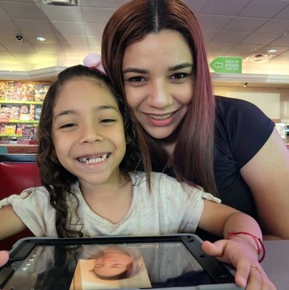 Meet your Posher, Ester - Picture 1 of 1